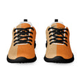 Sportliche Mesh-Sneaker von majorprint in der Frontansicht mit einem geteilten orange-beigen Farbblock-Design, fliegenden Möwen-Silhouetten und schwarzen Schnürsenkeln.
